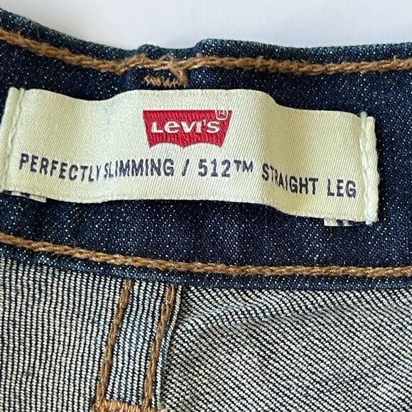 Levi's Perfectly Slimming Straight Leg, Size 14 - Picture 4 of 9